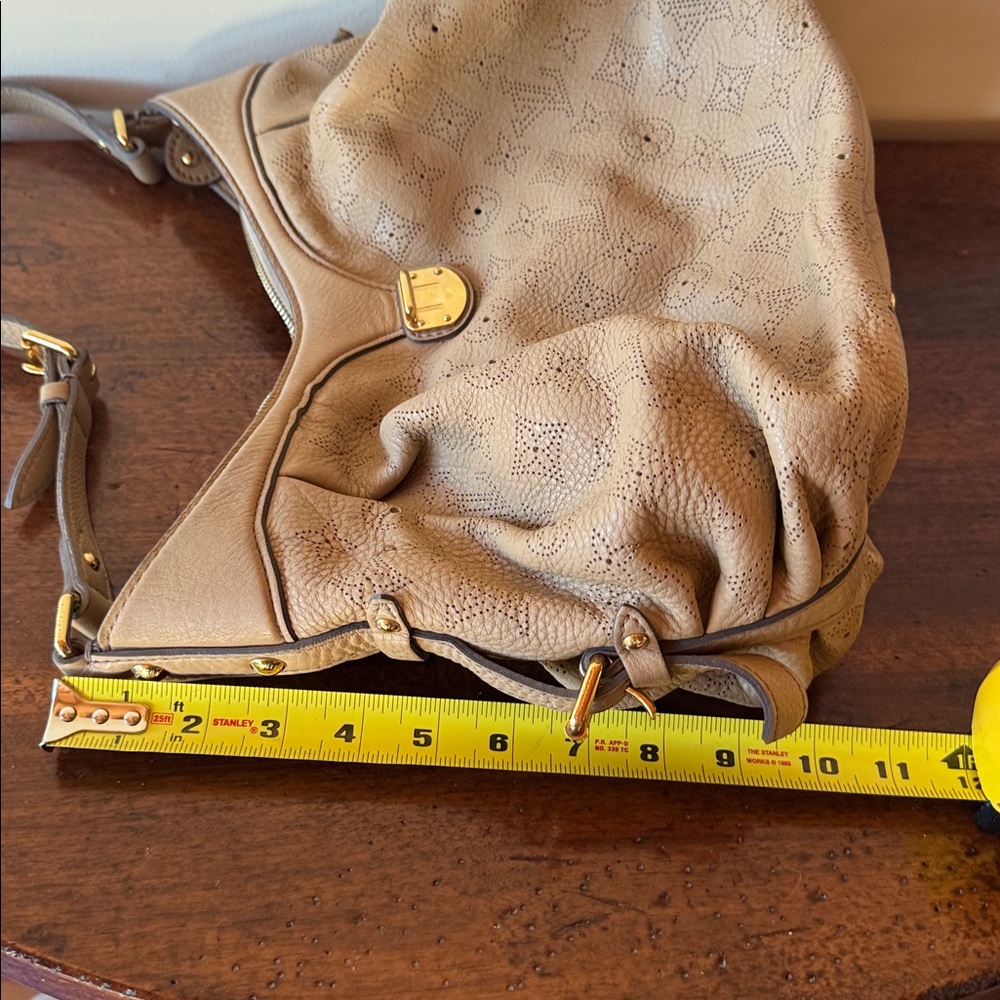 Louis‎ Vuitton Monogram Mahina XS Shoulder bag - Picture 10 of 12
